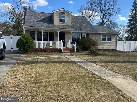 100 Errickson Ave, Moorestown, NJ 08057