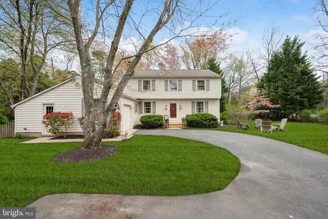 2 N Lakeside Dr W, Medford, NJ 08055