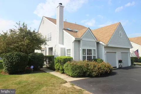 10 Aspen Ct, Bordentown, NJ 08505