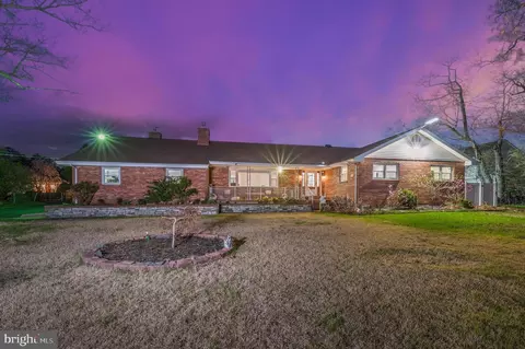 301 W Lakeshore Dr, Browns Mills, NJ 08015