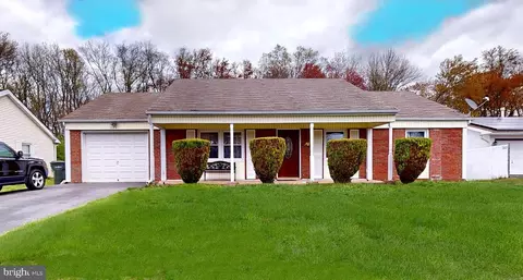 111 Genesee Ln, Willingboro, NJ 08046