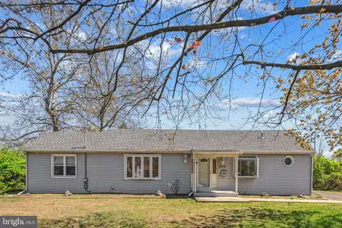 2512 New Albany Rd, Cinnaminson, NJ 08077