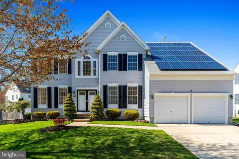 16 Windermere Dr, Lumberton, NJ 08048