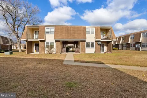 4 Florence Tollgate Pl # -2, Florence, NJ 08518