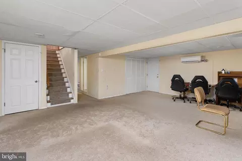 Entry Way - 49 Summit Dr, Tabernacle, NJ 08088 photo 5 of 5
