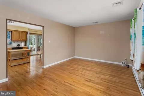 Living - 49 Summit Dr, Tabernacle, NJ 08088 photo 2 of 2