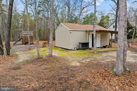 Exterior - 49 Summit Dr, Tabernacle, NJ 08088 photo 9 of 12