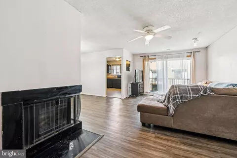 Living - 610 Downing Ct, Westampton, NJ 08060 photo 1 of 2