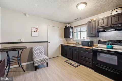 Kitchen - 610 Downing Ct, Westampton, NJ 08060 photo 2 of 2