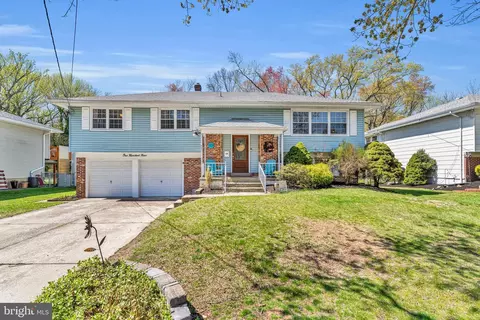 109 Chatham Rd, Mount Laurel, NJ 08054