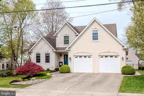 33 Evesham Ave, Marlton, NJ 08053