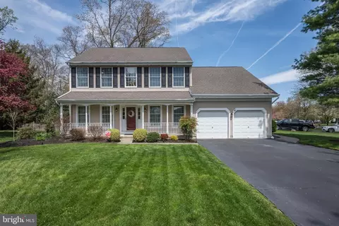 4 Raleigh Cir, Medford, NJ 08055