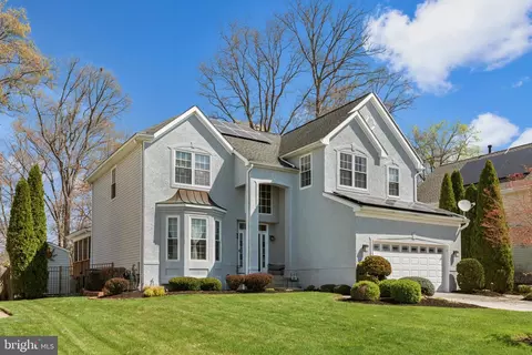 19 Creekwood Dr, Bordentown, NJ 08505