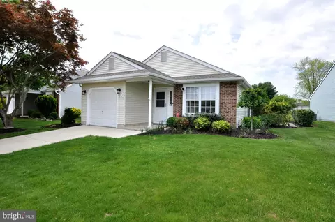 110 Bastian Dr, Mount Laurel, NJ 08054
