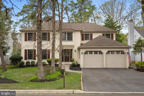 8 Picadilly Cir, Marlton, NJ 08053