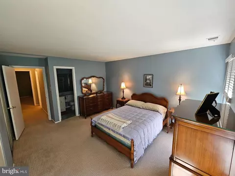 33 E Oleander Dr, Mount Laurel, NJ 08054 photo 17