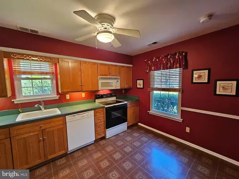 33 E Oleander Dr, Mount Laurel, NJ 08054 photo 32