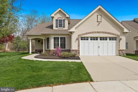 26 Harlow Cir, Medford, NJ 08055