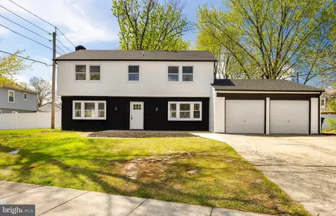 24 New Castle Ln, Willingboro, NJ 08046