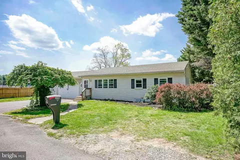 308 Collins Ln # B, Maple Shade, NJ 08052