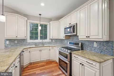 Kitchen - 207 Summit Rd, Mount Laurel, NJ 08054 photo 2 of 3