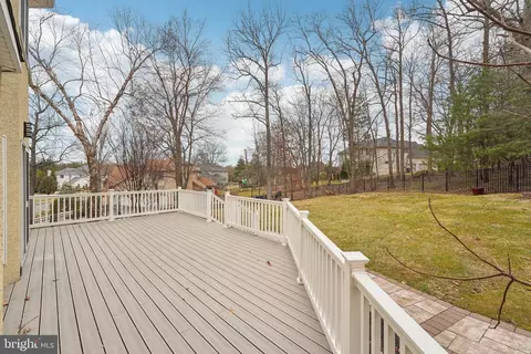 Exterior - 207 Summit Rd, Mount Laurel, NJ 08054 photo 6 of 11