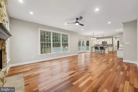 Living - 207 Summit Rd, Mount Laurel, NJ 08054 photo 3 of 7