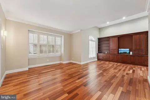 Living - 207 Summit Rd, Mount Laurel, NJ 08054 photo 4 of 7