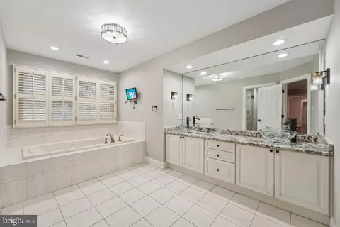 Bath - 207 Summit Rd, Mount Laurel, NJ 08054 photo 1 of 3