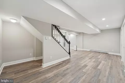 Living - 207 Summit Rd, Mount Laurel, NJ 08054 photo 6 of 7
