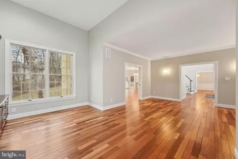 Living - 207 Summit Rd, Mount Laurel, NJ 08054 photo 5 of 7