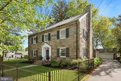 24 Farnsworth Ave, Bordentown, NJ 08505