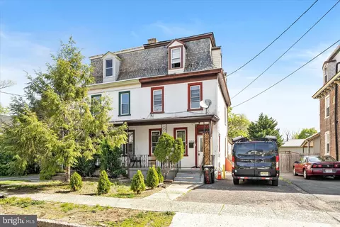 622 Walton Ave, Beverly, NJ 08010