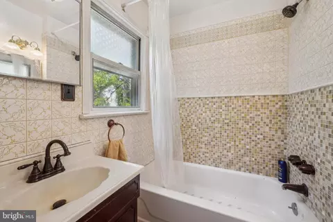 Bath - 21 Devlin Ave, Burlington, NJ 08016 photo 1 of 1