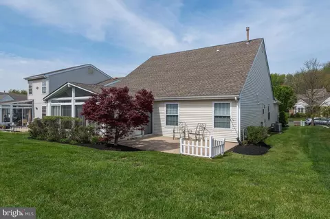 Exterior - 512 Hydrangea Dr, Mount Laurel, NJ 08054 photo 2 of 4