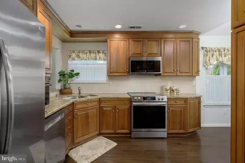 Kitchen - 512 Hydrangea Dr, Mount Laurel, NJ 08054 photo 1 of 3