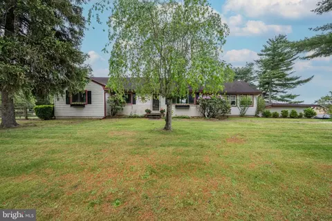 32 Bridge Rd, Lumberton, NJ 08048