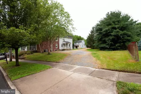 201 Second St, Fieldsboro, NJ 08505