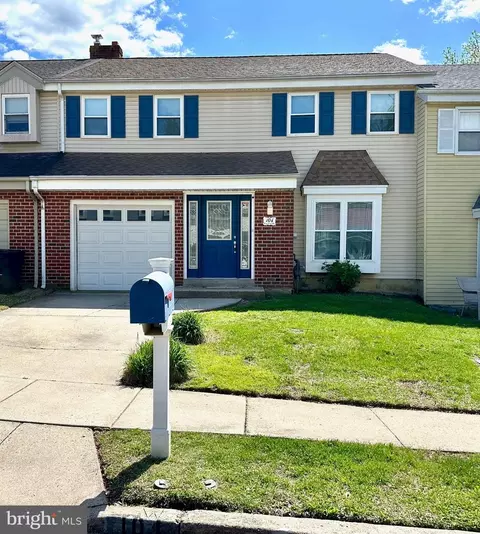 104 Downing Ct, Mount Laurel, NJ 08054