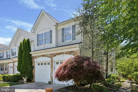 11 Weaver Dr, Marlton, NJ 08053