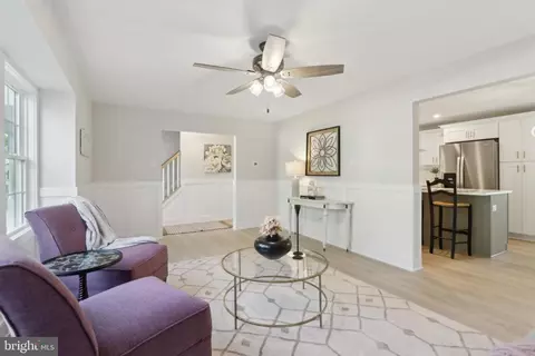 Entry Way - 43 Knox Blvd, Marlton, NJ 08053 photo 4 of 9