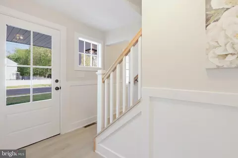 Entry Way - 43 Knox Blvd, Marlton, NJ 08053 photo 2 of 9