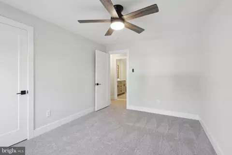 Bedroom - 43 Knox Blvd, Marlton, NJ 08053 photo 2 of 8