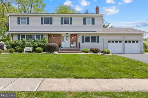 15 Bennington Rd, Bordentown, NJ 08505