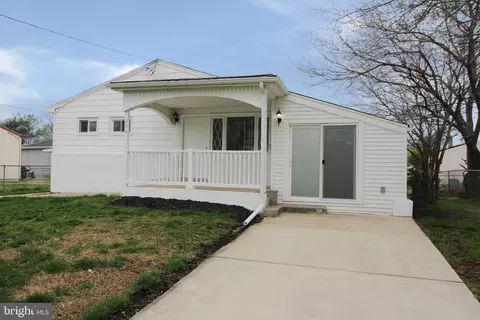 204 Canary Ln, Mount Holly, NJ 08060