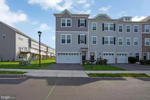 11 Sienna Way, Mount Laurel, NJ 08054