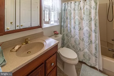 Bath - 65 Dover Rd, Westampton, NJ 08060 photo 1 of 2