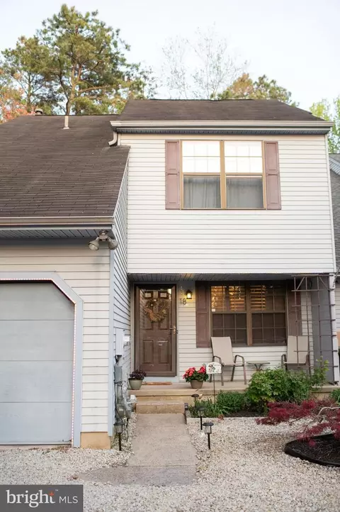 18 Partridge Ct, Marlton, NJ 08053