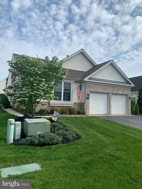 121 Paisley Pl, Hainesport, NJ 08036