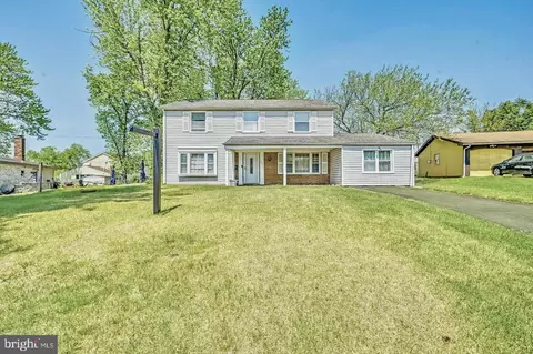 125 Bayberry Ln, Willingboro, NJ 08046
